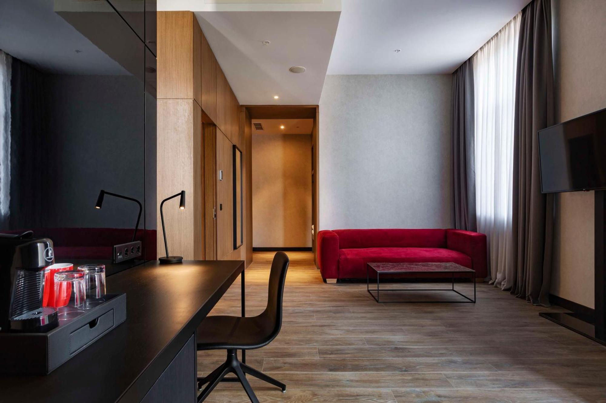 Radisson Red Tbilisi Hotell Eksteriør bilde