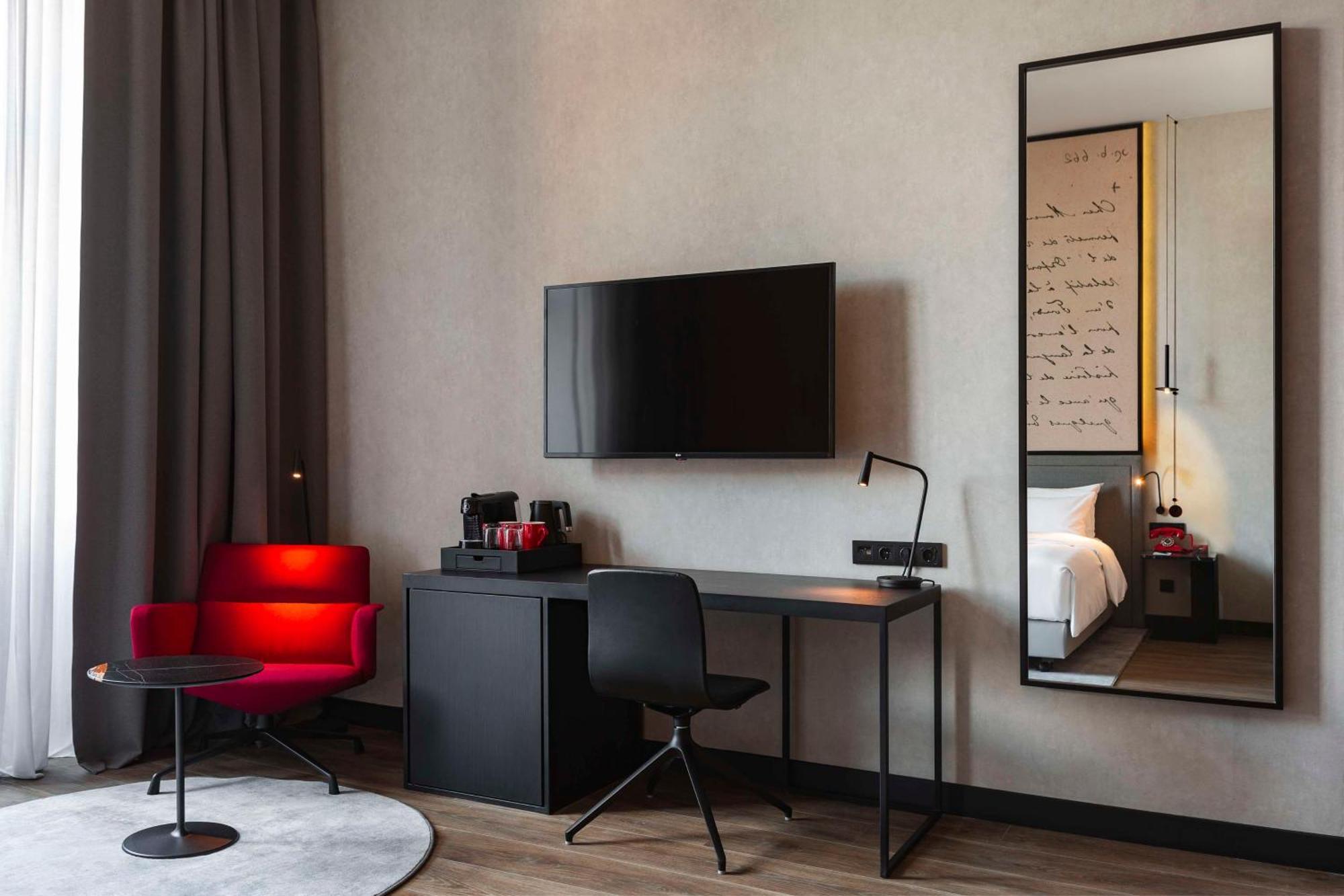 Radisson Red Tbilisi Hotell Eksteriør bilde
